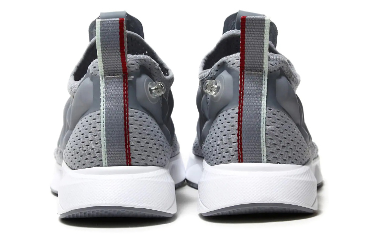 Shop Reebok Pump Supreme 輕便舒適運動鞋 男女皆宜 灰色