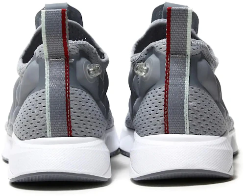 Reebok Pump Supreme 輕便舒適運動鞋 男女皆宜 灰色 Shop Reebok Pump Supreme 輕便舒適運動鞋 男女皆宜 灰色