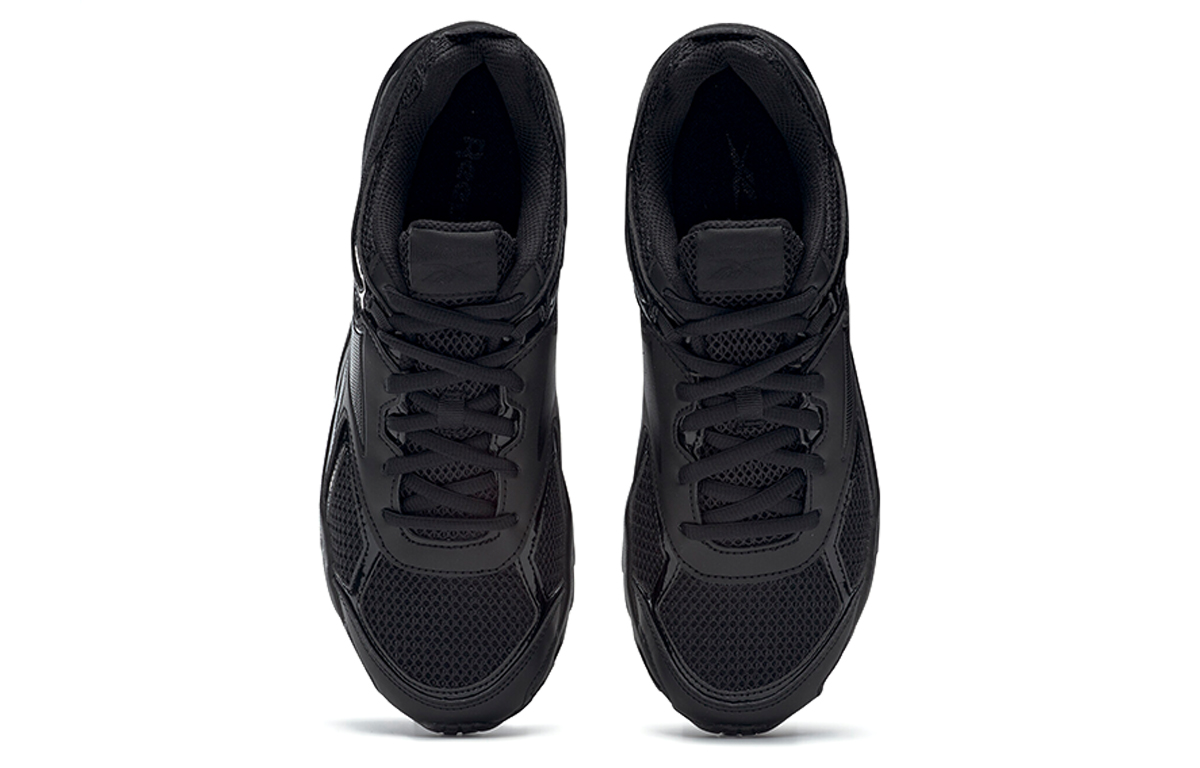 Shop 锐步Quick Chase 复古休闲黑色 FW2063