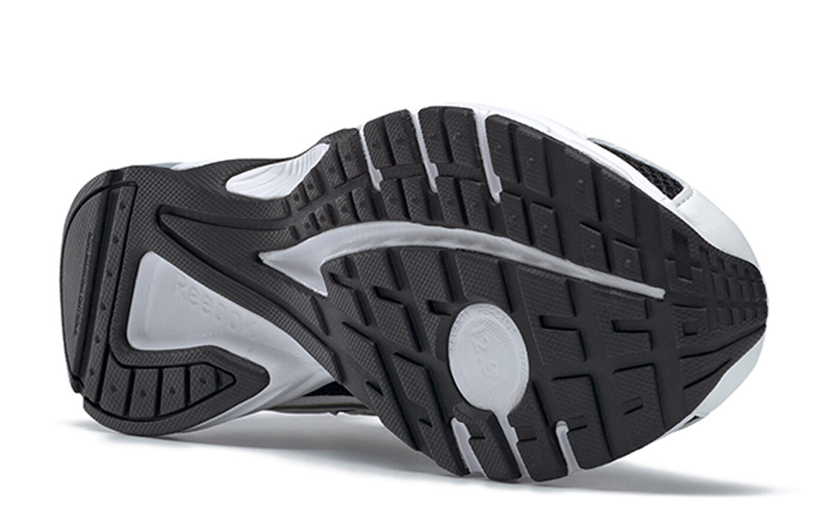Details for Reebok Quick Chase Schwarz/Weiß FW2062