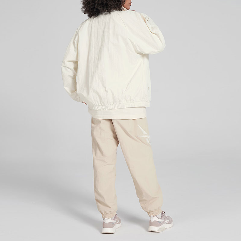 Shop Reebok 復古工裝拼接運動外套 男女款 - 米白色 24SRC103UGW1
