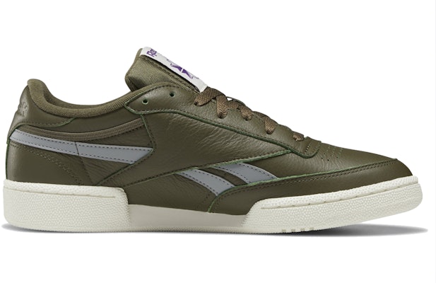 Reebok Revenge Plus Sepatu Sneaker DV7024 Order Reebok Revenge Plus Sepatu Sneaker DV7024