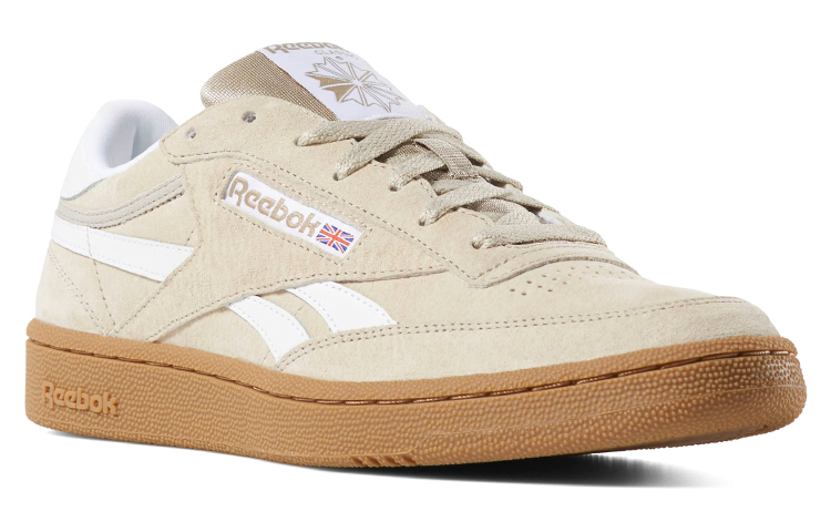 Lookbook Reebok Revenge Plus ''Lichtbruin'' CN6010