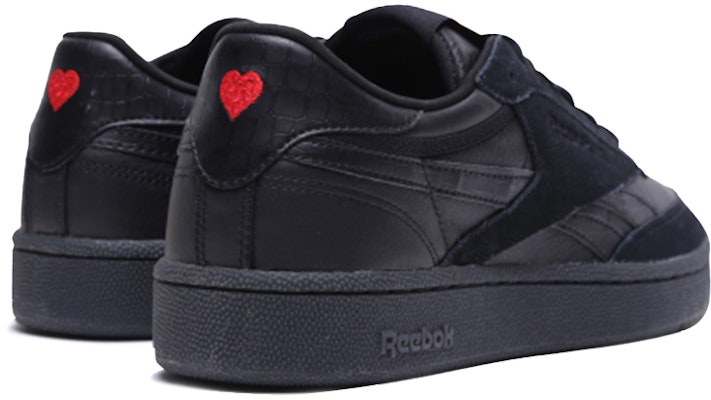 Reebok Revenge Plus MU HK 'Coal' Sepatu DV9586 Shop Reebok Revenge Plus MU HK 'Coal' Sepatu DV9586