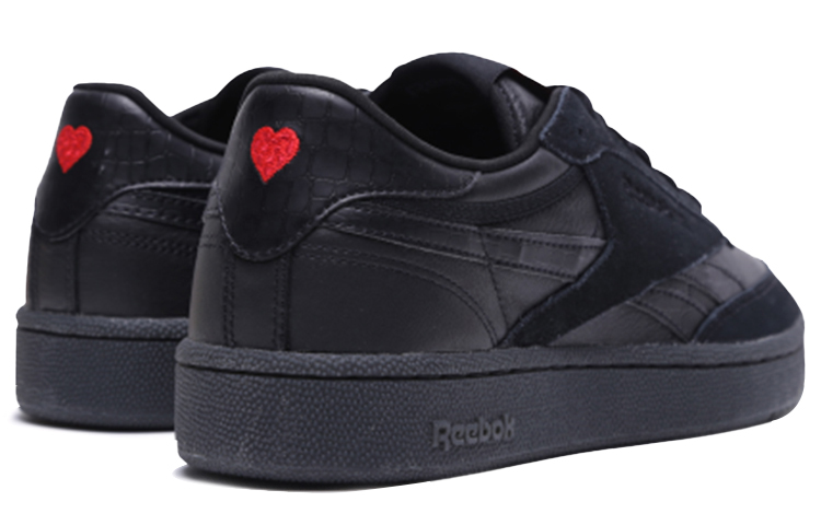 Shop Reebok Revenge Plus MU HK ''Steenkool'' DV9586