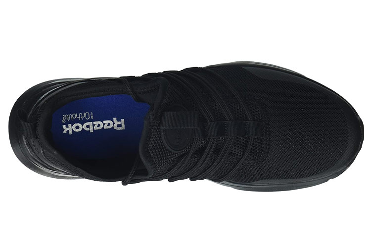 Shop Reebok Royal Astrostorm 輕便低筒休閒跑步鞋 黑