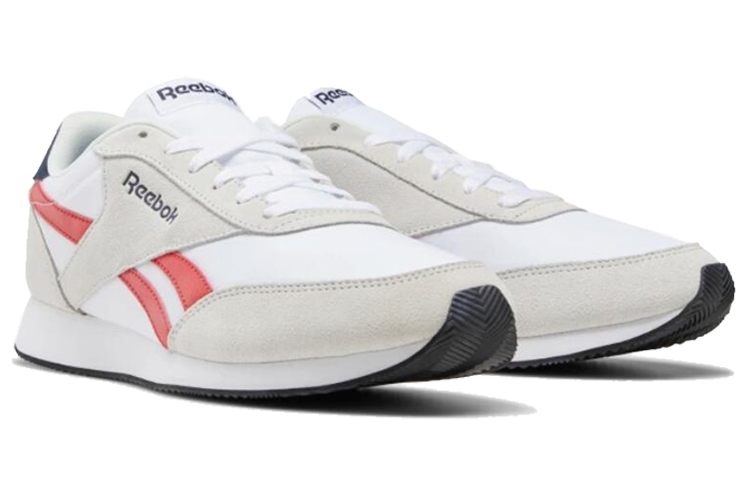 Lookbook 锐步 Royal Classic Jogger 2.0 白色 DV6563