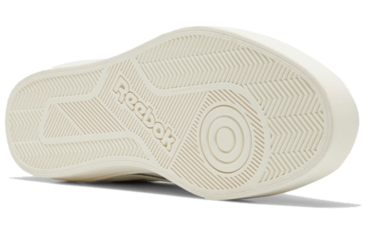 Shop リーボック ロイヤル コンプリート 3.0 ロー "チョーク" EG9463