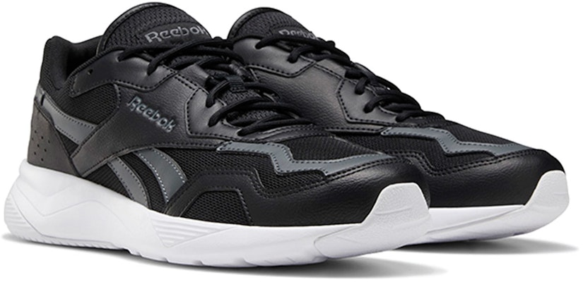 Reebok Royal Dashonic 2.0 'Hitam' Sneakers EF7731 Lookbook Reebok Royal Dashonic 2.0 'Hitam' Sneakers EF7731
