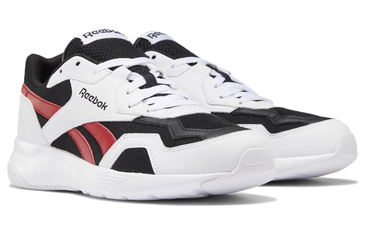 Lookbook リーボック ロイヤルダッシュ2.0 白黒赤 DV6739