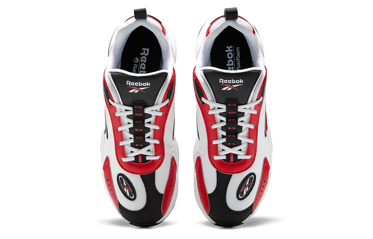 Shop リーボック ロイヤル KR ランナー (赤/白/黒) FY6520