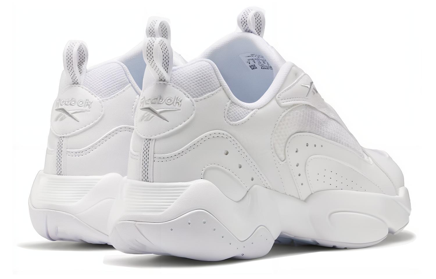 Shop 锐步皇家Pervader白色跑步鞋 FW6713