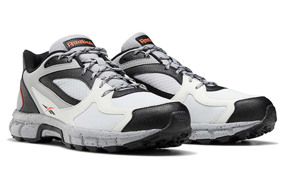 Lookbook Reebok Royal Run Finish 2.0 'Hitam Abu-abu' EG9421