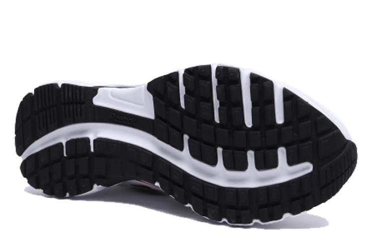 Purchase 리복 로얄런 피니시 블랙레드 (Reebok Royal Run Finish Black Red - shortened as much as possible) DV8330