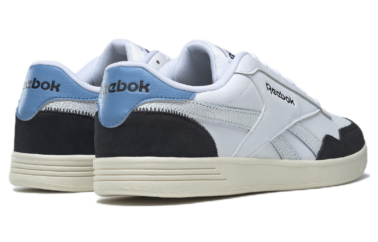 Shop Reebok Royal Techque 低筒休閒板鞋 白黑