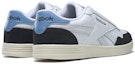 Shop Reebok Royal Techque 低筒休閒板鞋 白黑