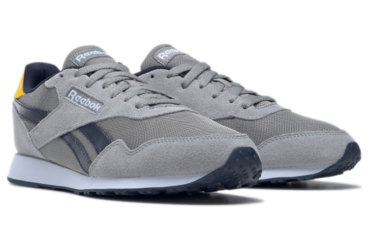 Lookbook 锐步皇家Ultra '灰色' 运动鞋 GW7769