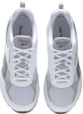 锐步 Run Pheehan 5.0 灰白色运动鞋 FV4295 Lookbook 锐步 Run Pheehan 5.0 灰白色运动鞋 FV4295