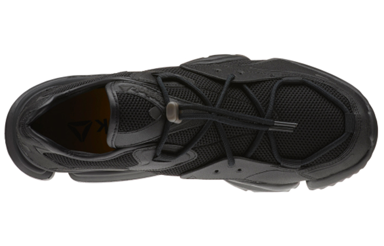 Shop Reebok Run.r 96 '黑色' CN4605