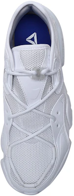Reebok Run.R 96 'Putih' Sneakers CN4606 Shop Reebok Run.R 96 'Putih' Sneakers CN4606