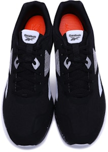 Reebok Runner 'Hitam Putih' FW1253 Shop Reebok Runner 'Hitam Putih' FW1253