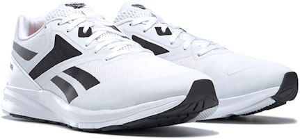 Lookbook Reebok Runner 4.0 白黑 跑步鞋