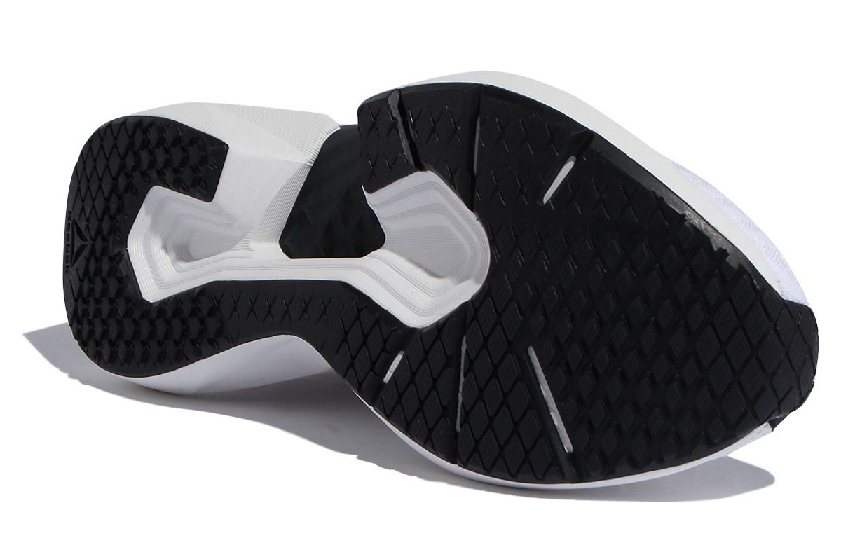 Details for Reebok Sole Fury Zapatillas Negras y Blancas FW0568