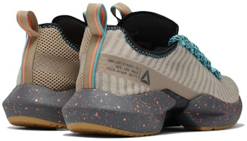 Shop Reebok Sole Fury Se 舒適耐磨跑步鞋 深棕色