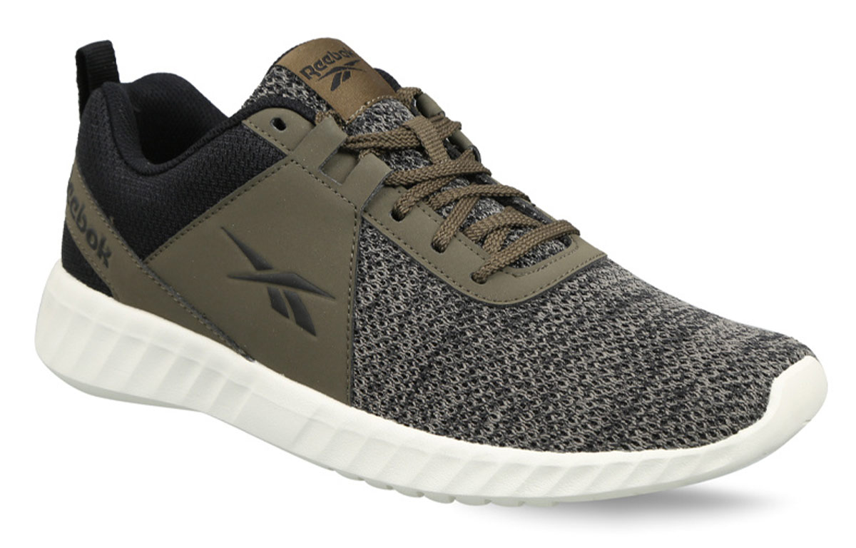 Lookbook 锐步 Speedstar 灰色跑鞋 EX4289