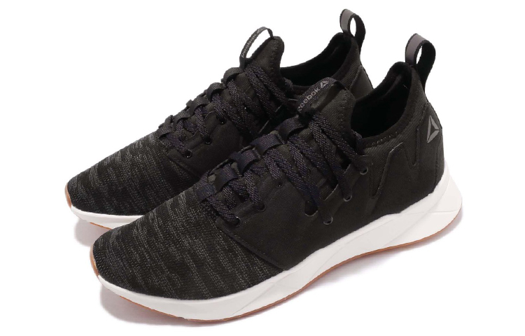 Lookbook Reebok Supreme Runner OV ''Charbon Noir'' CN2907