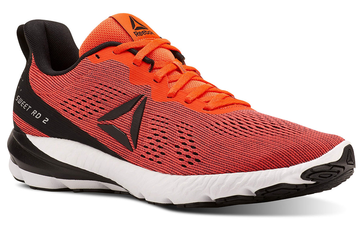 Lookbook Reebok Sweet Road 2 ''Rote Laufschuhe'' CN2673