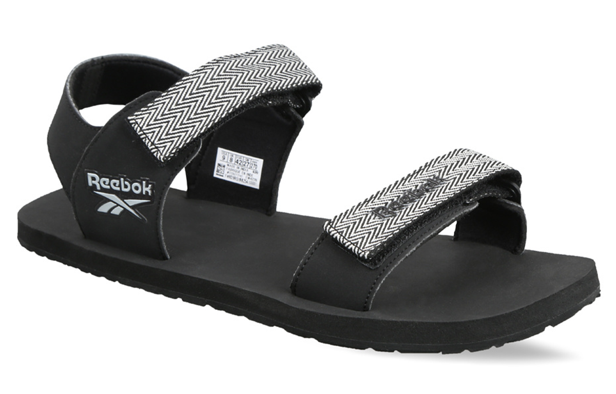 Lookbook Reebok Swim VM Max 'Magic Tape Toe Cap Hitam Putih' EW4226