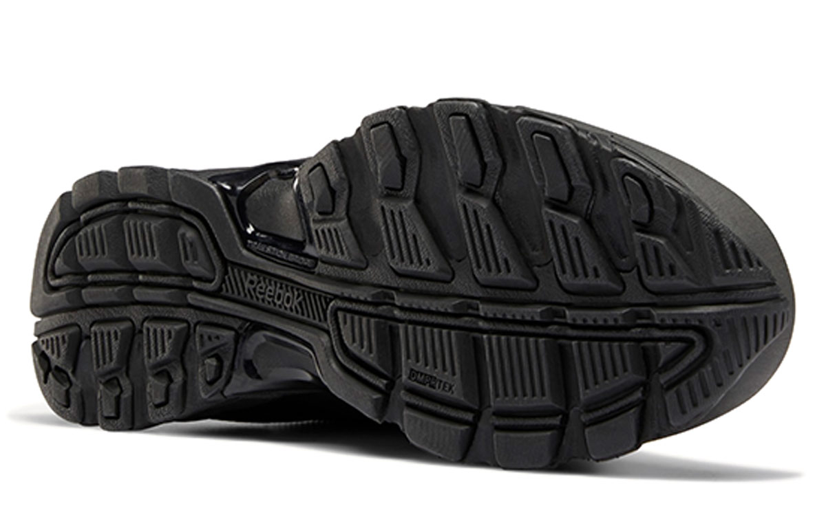 Details for Reebok Trailchaser Mid ''Schwarz Rot'' FU8507