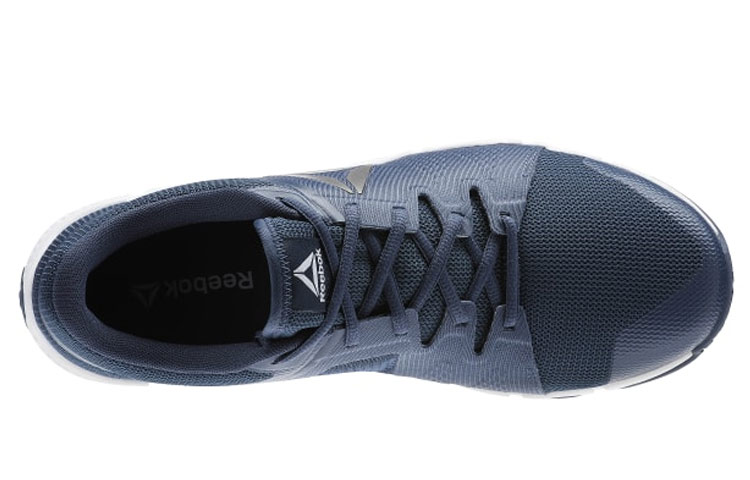 Shop Reebok Training Trainflex 藍色 海軍藍 低幫跑步鞋