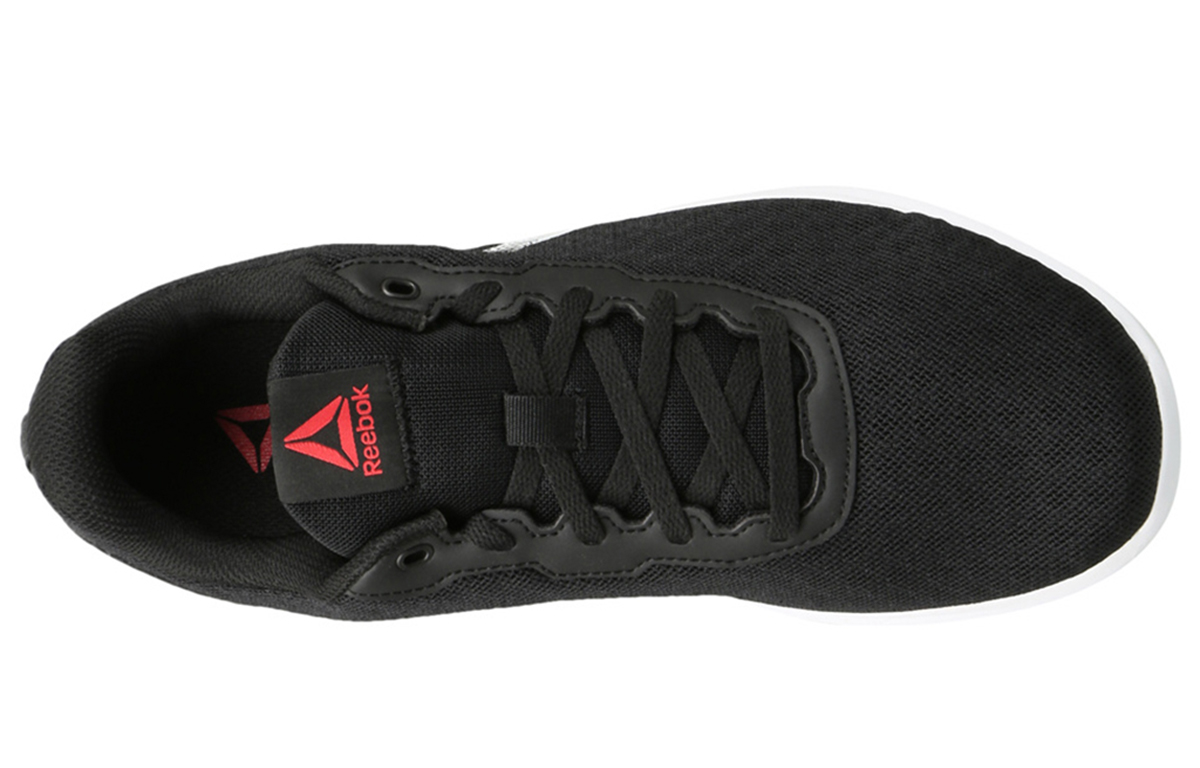 Shop Reebok訓練飛鏢 黑紅 跑步鞋