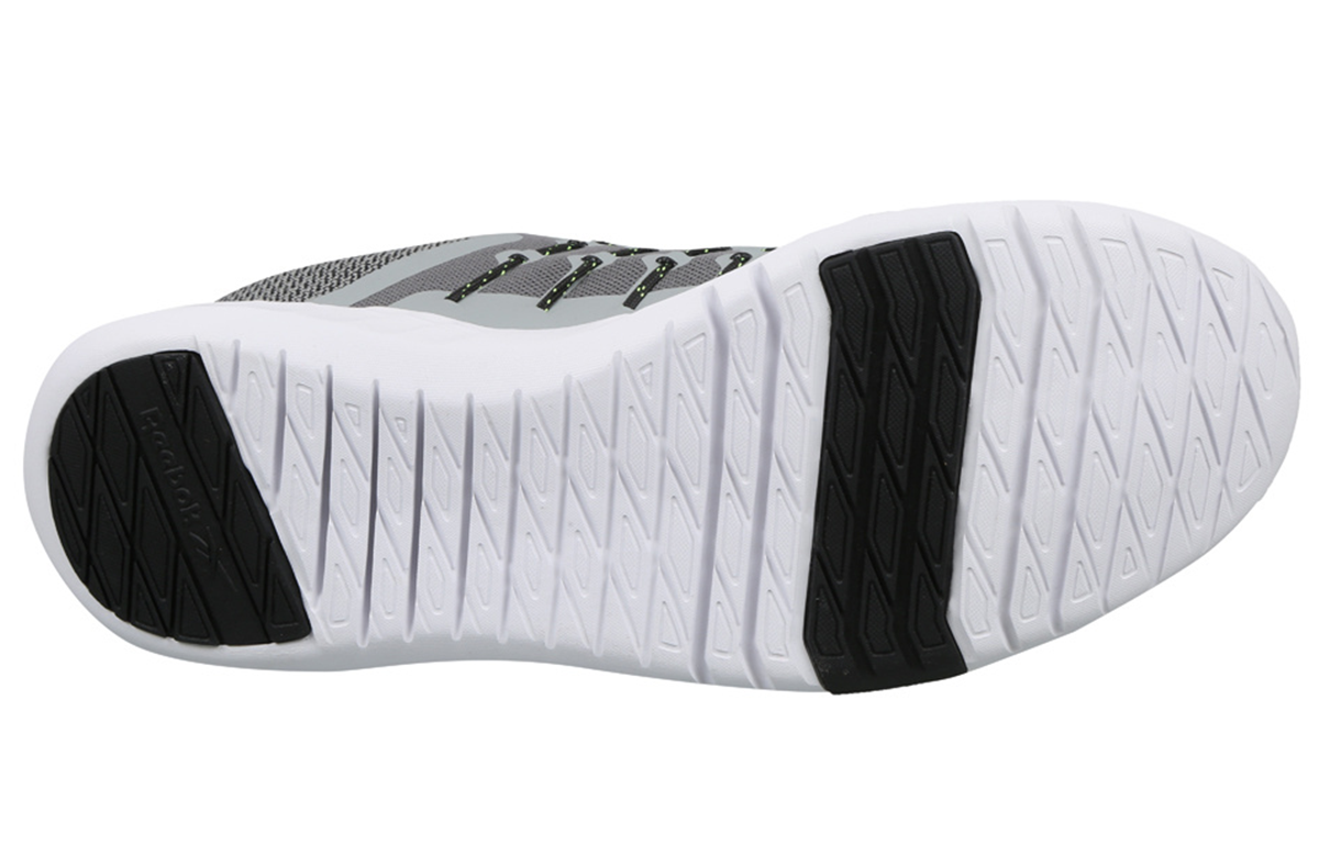 Details for リーボック トレーニング ジェネシス グレー FW1115