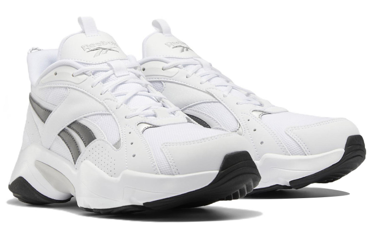 Lookbook Reebok Turbo Restyle 舒適耐磨跑步鞋 男女同款 白灰