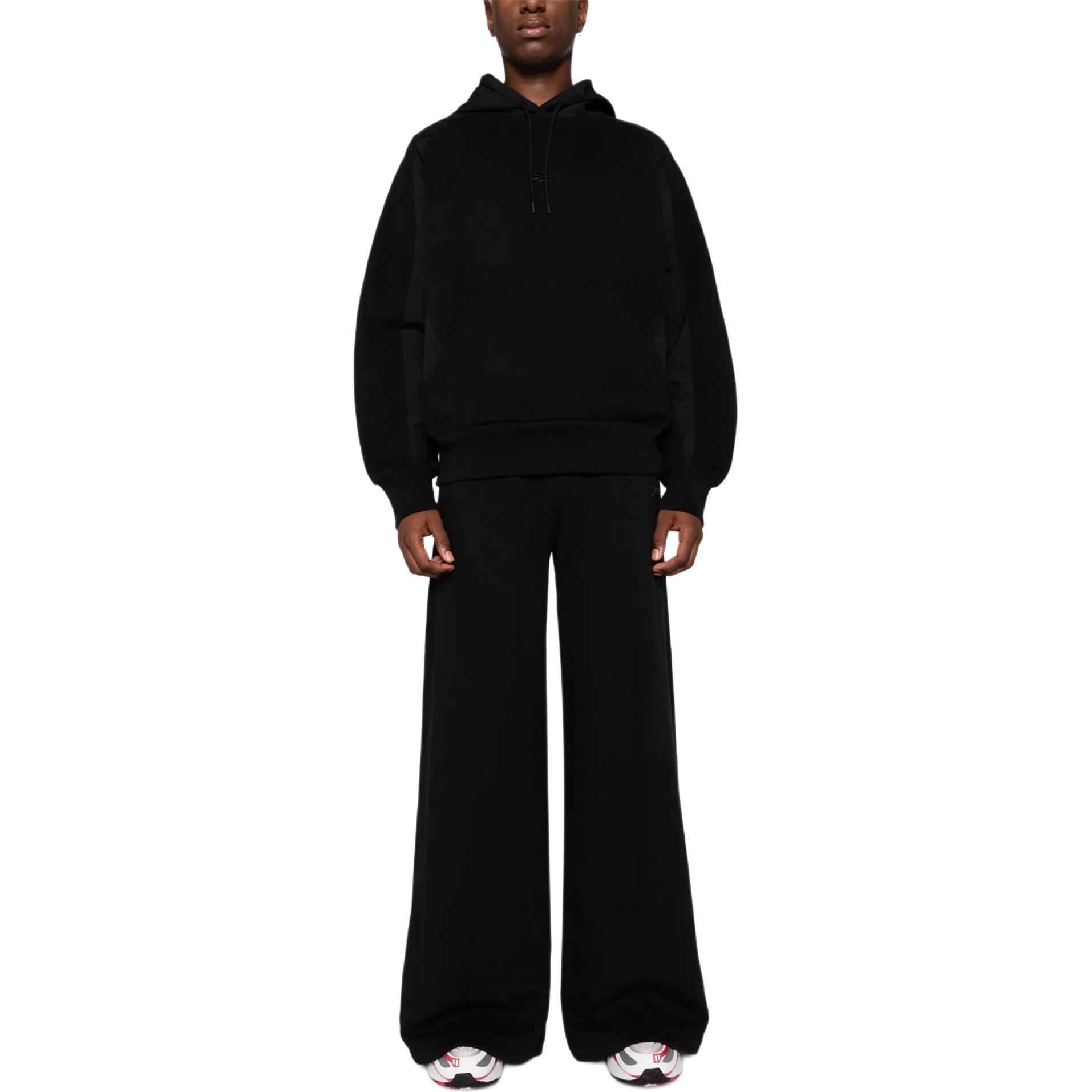 Lookbook 리복 유니섹스 블랙 솔리드 풀오버 후디 RMBB002C99FLE0011000