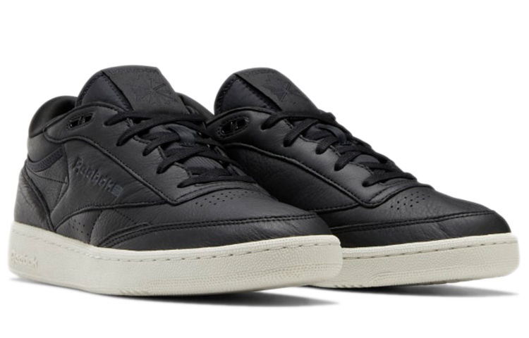 Lookbook Reebok Club C Mid II Sneakers Unisex Noir GX2747