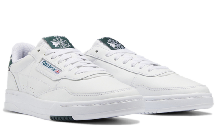 Shop Reebok Court Peak 舒適 低筒 板鞋 男女同款 白
