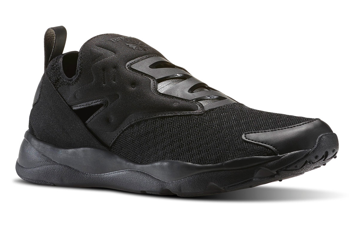 Lookbook Reebok Furylite Slip-On Emb Chaussures de Course Noir Unisexe. BD1724