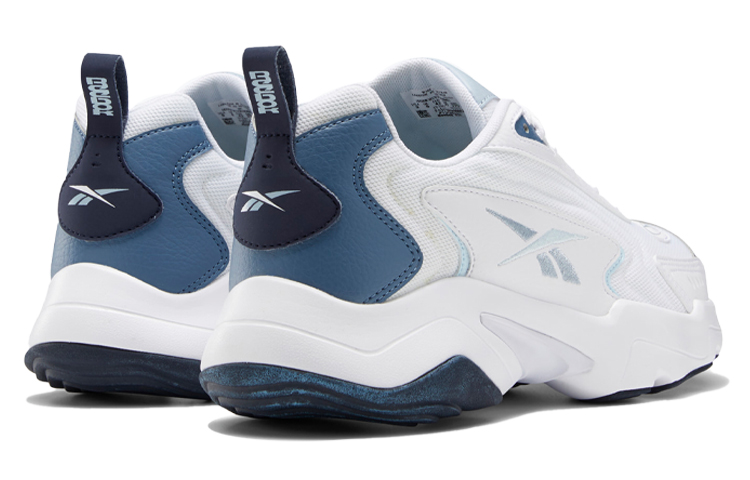 Shop Reebok 矢量跑者 耐磨 低幫 跑步鞋 男款 白藍