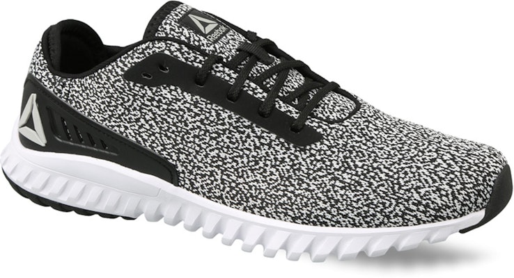 Reebok Wave Ride Hitam/'Putih' CN6137 Lookbook Reebok Wave Ride Hitam/'Putih' CN6137