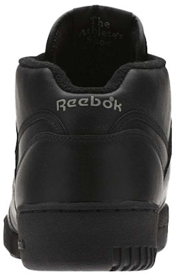 锐步中帮洁净运动鞋‘黑色’ CN3640 Lookbook 锐步中帮洁净运动鞋‘黑色’ CN3640