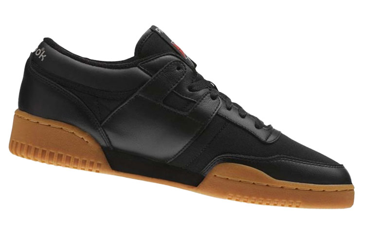 Shop リーボック ワークアウト ロー (ブラックブラウン) CN3661