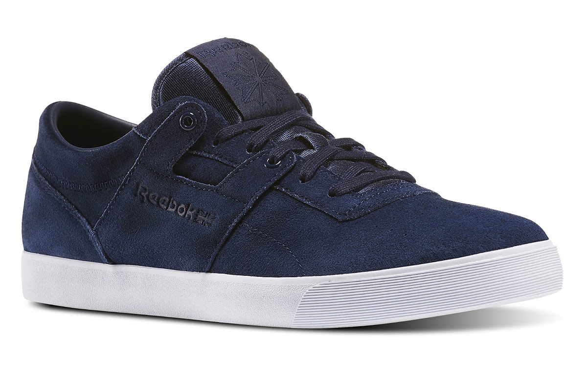 Lookbook Reebok Workout Low Sepatu Skateboard Biru Navy BD4770
