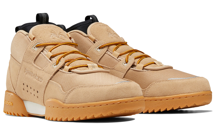 Lookbook 锐步运动活力波纹靴 '姜黄色' DV7189