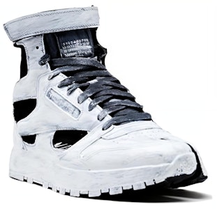 Reebok x Maison Margiela 经典小牛皮高帮 '手绘 - Bianchetto' S37WS0569-P4242-H8666 Lookbook Reebok x Maison Margiela 经典小牛皮高帮 '手绘 - Bianchetto' S37WS0569-P4242-H8666