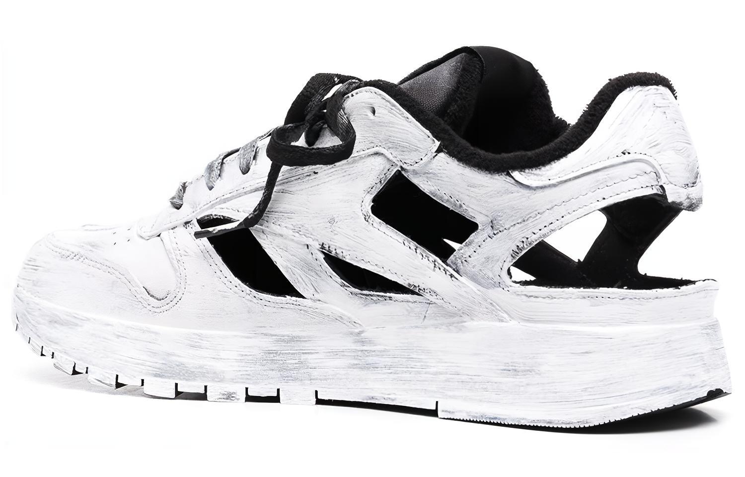 Shop Reebok x Maison Margiela Tabi 'Whiteout' Putih S57WS0429-P4376-H8666