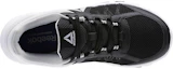 Shop Reebok YourFlex Trainette 9.0 輕便舒適跑步鞋 黑白